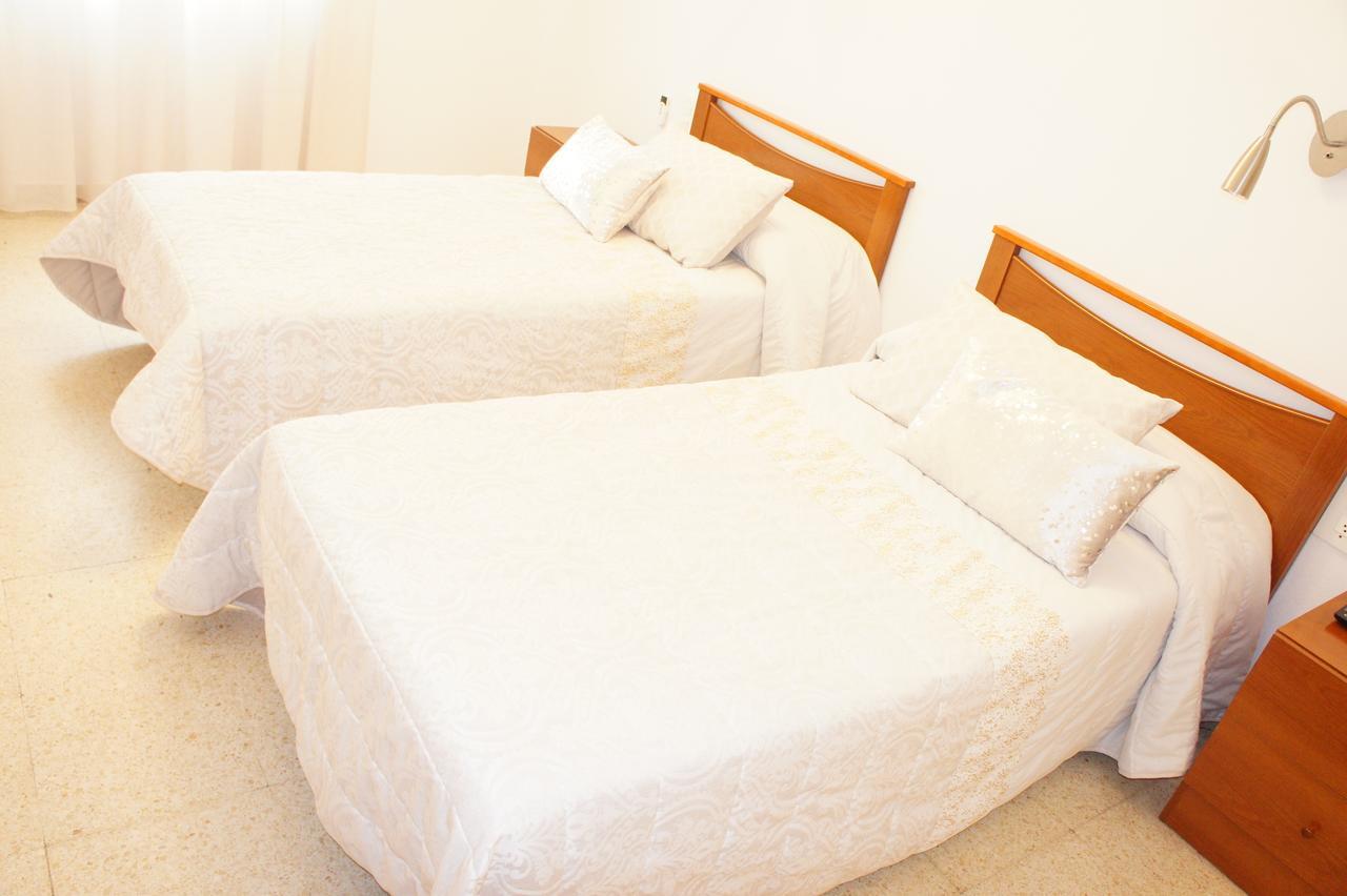 Hostal Torras Сант Хилари Сакалм Екстериор снимка