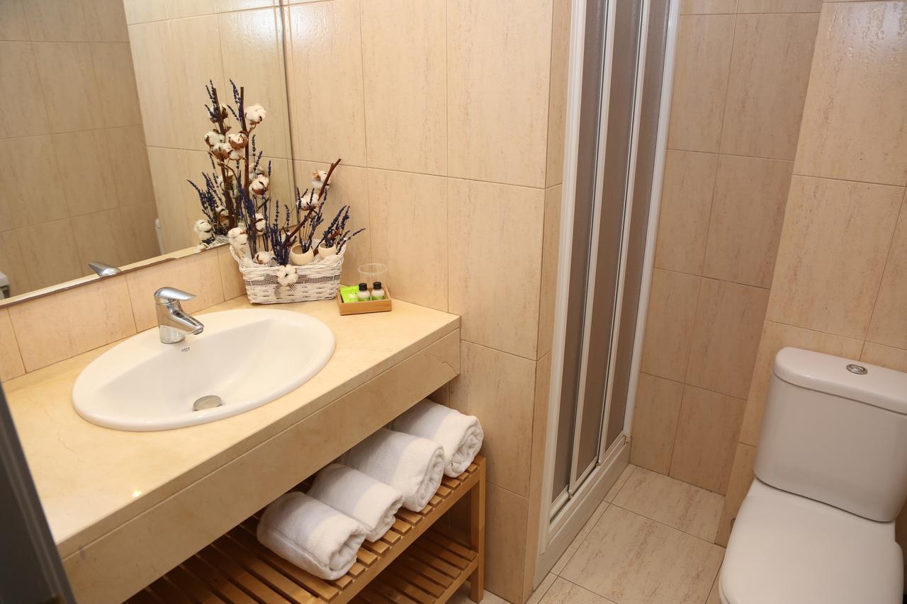 Hostal Torras Сант Хилари Сакалм Екстериор снимка
