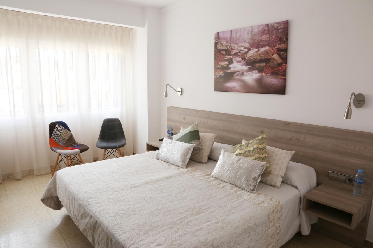 Hostal Torras Сант Хилари Сакалм Екстериор снимка