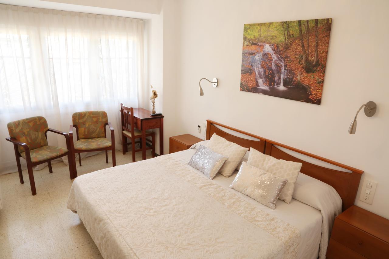 Hostal Torras Сант Хилари Сакалм Екстериор снимка